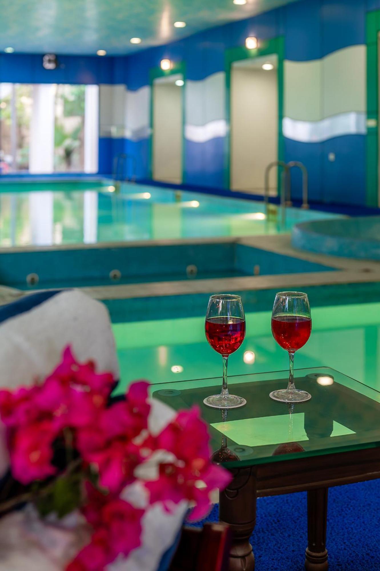 Nine Palms Resort Джапур Экстерьер фото